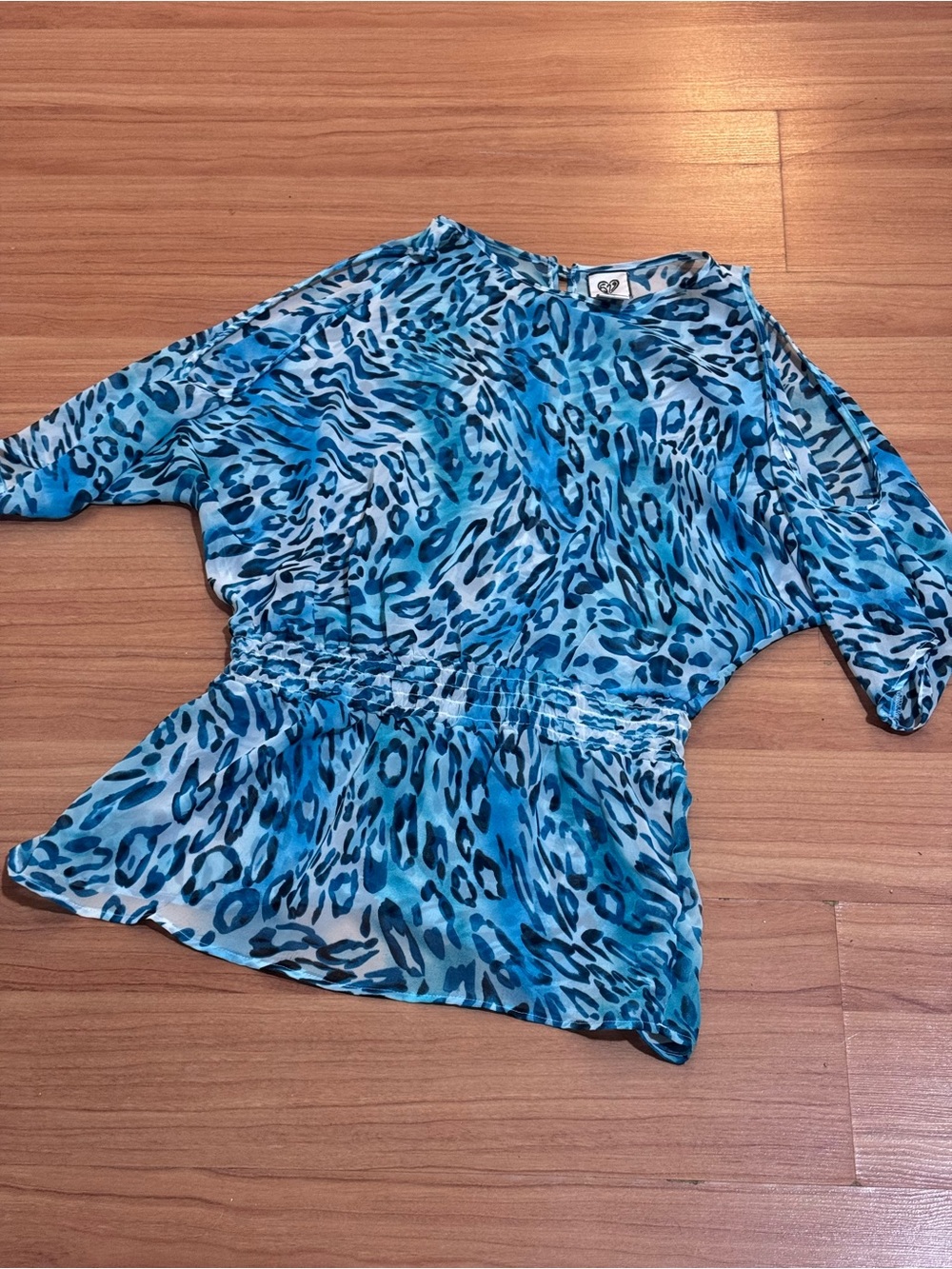 Vintage Y2K 5-7-9 Blue Leopard Print Cold Shoulder Smocked Blouse Small